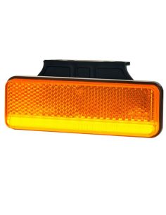 Clignotant LED orange dans le rétroviseur d'une voiture moderne